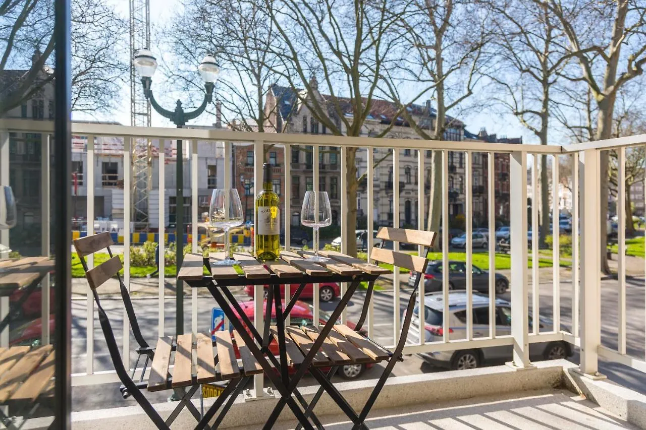 Cosy Voltaire Residence Brussels